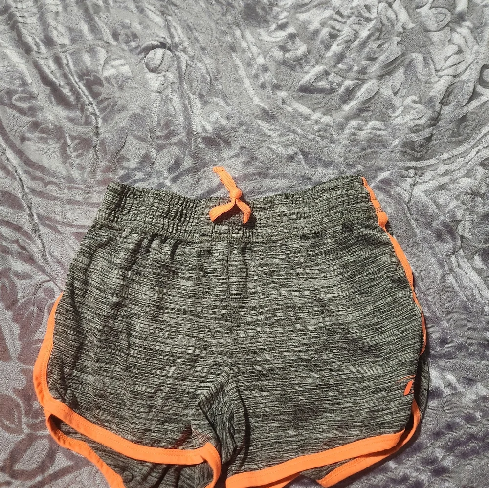 Shorts - Picture 4 of 4